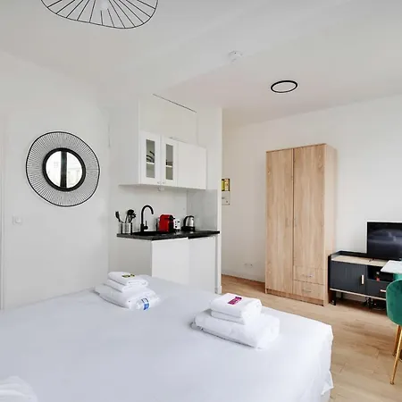 Appartement Charming Studio - Belleville 2fg Parijs